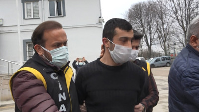 30 dakikada tanımadığı 3 kişiyi bıçakladı