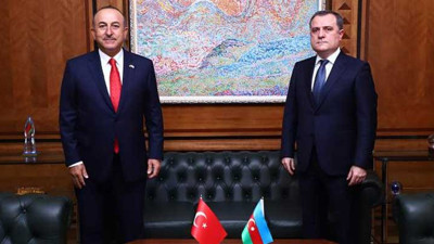 Çavuşoğlu Azerbaycanlı mevkidaşıyla görüştü