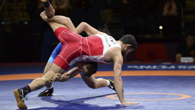 Milli güreşçiler 2 gümüş, 1 bronz madalya aldı