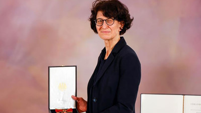 Devlet nişanı verilen Özlem Türeci kanser aşısıyla ilgili müjdeyi verdi