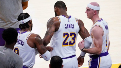 Lakers'ta Lebron James şoku