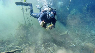 Çuvallar dolusu çöp çıktı. Burası bir kentin içme suyu kaynağı