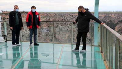 Yürümek cesaret istiyor seyredenlerin içi çekiliyor