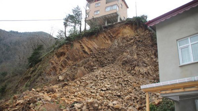 Rize'de korkutan görüntü. 2 gün önce taşındılar kabusu yaşadılar