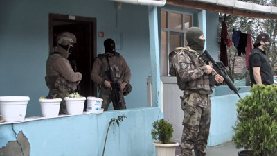 Tuzla'da dron destekli uyuşturucu baskını