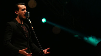 Sevilen şarkıcı Cem Adrian'ın acı günü