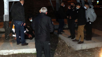 Eşiyle barışmak için yüksek gerilim hattına tırmandı