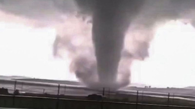 Meteoroloji yüksek mühendisi Gökhan Abur açıkladı. Türkiye, yeni bir meteorolojik olayla karşı karşıya. Hortumdan daha tehlikeli