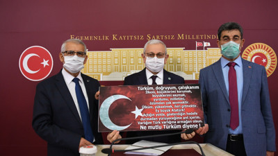 İYİ Partili Hayrettin Nuhoğlu Andımızın tekrar okutulması için kanun teklifi verdi. Bakalım kimler evet kimler hayır diyecek!