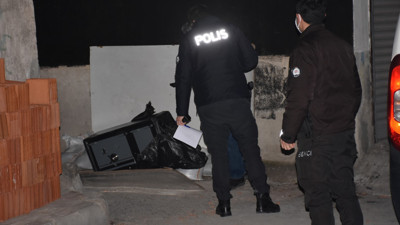 Çelik kasaya atıp kaçtılar