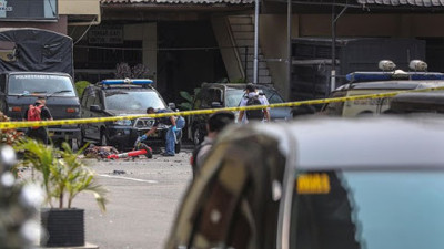 Endonezya’da bombalı saldırı