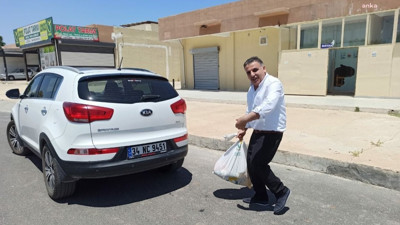 Şanlıurfa'da Kooperatif Başkanı Çelik lüks cipiyle geldi, yardım paketini aldı. İYİ Partili Başkan Çakmaklı ortaya çıkardı. O fakirlerden biri de benim