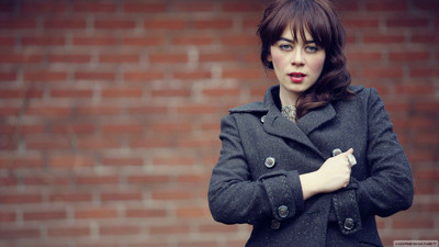 Oyuncu Demet Evgar apar topar hastaneye kaldırıldı