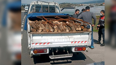 Oğlun odun aldı parasını sen vereceksin diyerek 75 yaşındaki kadını soydular