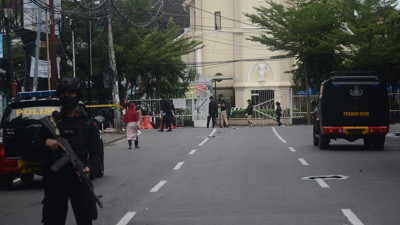 Endonezya'da kiliseye bombalı saldırı: 14 yaralı