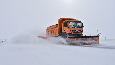 Erzurum ve Erzincan'da 43 köy yolunda ulaşım sağlanamıyor