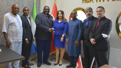 Türk iş kadını dünyanın en değerli altın ve pırlanta madenlerine sahip bankaya ortak oldu