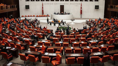 Meclis'te Kürşat Ayvatoğlu tartışması. Üç parti arasında gerginlik