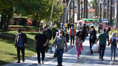 Prof. Dr. Doğan Yaşar’dan uyarı üstüne uyarı. Bağışıklığı düşürüyor koronayı tetikliyor