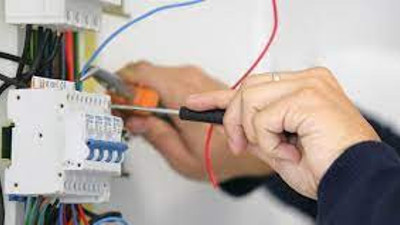 Faturasını ödemeyen 3.8 milyon vatandaşın elektriği kesildi. Bakan