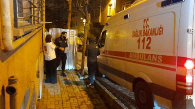 Sinir krizi geçirip kendini bıçakladı