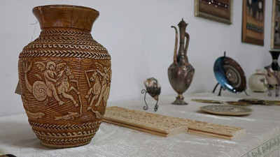 Roma dönemi mozaikleri elbise ve aksesuarlara nakşediliyor