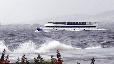 İzmir'de vapur seferleri durduruldu (06 Nisan 2021)