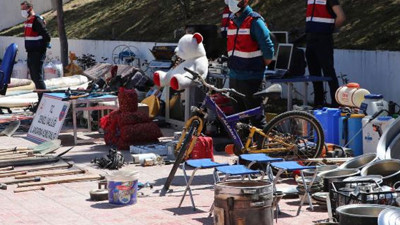 Güvenlik kamerasıyla koruduğu evinden iki kamyonet çalıntı eşya çıktı