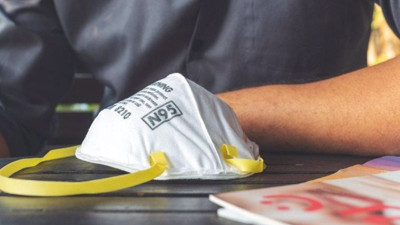 Hastanelere gönderilen maskelerde hayati tehlike. Hibe adı altında Devlet Malzeme Ofisi’ne veriliyor