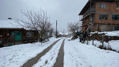 Bartın'ın yüksek kesimleri beyaza büründü