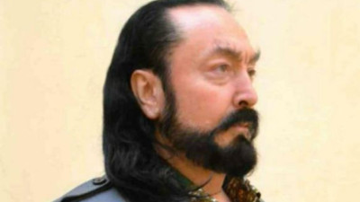 Adnan Oktar imaj değiştirdi