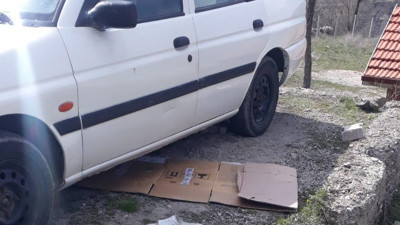 Kendi otomobilinin altında kaldı (12 Nisan 2021)