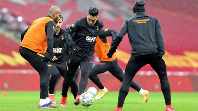 Galatasaray'da Radamel Falcao ameliyat edildi