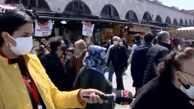 CNN Türk’ün dişi Savaş Ay’ı Fulya Öztürk korkudan ne yapacağını şaşırdı. Yaşlı kadın aniden öksürmeye başladı