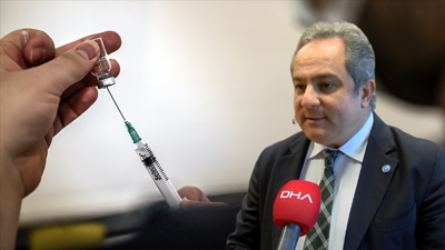 Bilim Kurulu üyesi Prof. Dr. Mustafa Necmi İlhan'dan aşı israfına flaş öneri. Binlerce doz aşı çöpe gitmişti