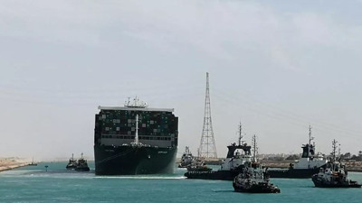 Mısır, Süveyş Kanalı’nı tıkayan gemiye el koydu