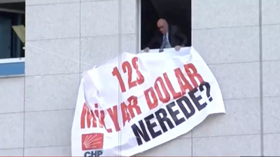 '128 milyar dolar nerede' pankartı TBMM'ye asıldı