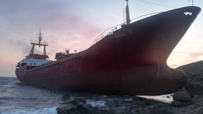 Çanakkale'de kargo gemisi karaya oturdu