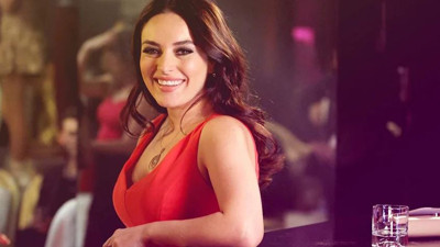 Ezgi Mola'dan radikal karar