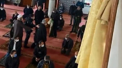 Karantinada olması gerekirken camide yakalandı. Polis ceza yazmadı