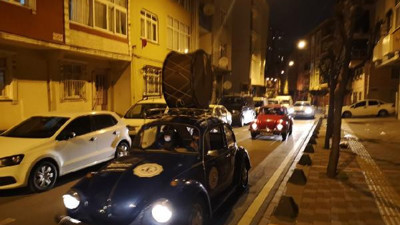 Vatandaşı sahura vosvoscular kaldırdı. Davul sesi mahalleyi inletti