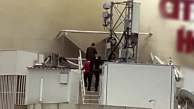 Antalya'da 4 yıldızlı otelin çatısında yangın