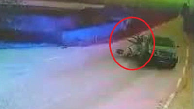 Elektrikli bisikletle kamyonet tipi araç çarpıştı. 15 yaşındaki Eren feci şekilde can verdi