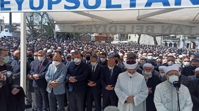 Tarikat liderinin cenazesine kural işlemedi