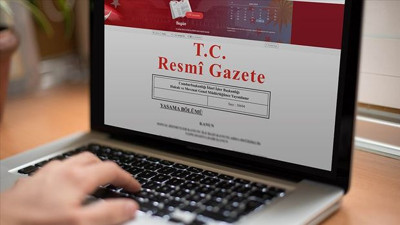 Bakanlık ikiye ayrıldı. Resmi Gazete'de yayımlandı