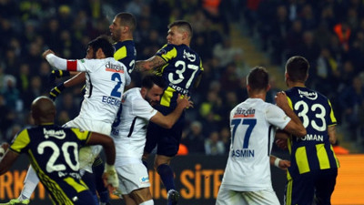 Üç futbolcu birden takımla yollarını ayırdı. Karşılıklı anlaşma sonuçlandı