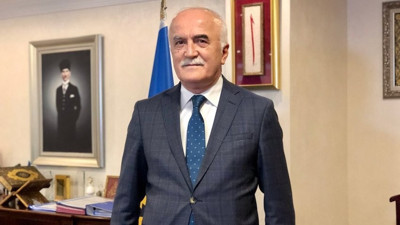 Garip gureba müdürünün aylık kazancı dudak uçuklattı. 6 farklı yerden maaş alıyormuş