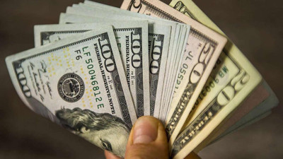 Dolar aldı başını gitti. Yeni rekora ilerliyor