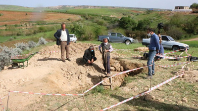 Adıyaman'da kepçe geçerken aniden çöktü. Bakanlar göz göze geldi
