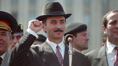 Cahar Dudayev kimdir. Çeçenistan’ın bağımsızlık sembolü Caharr Dudayev’in hayatı